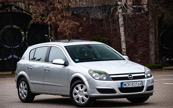 Opel Astra cena 12600 przebieg: 260000, rok produkcji 2005 z Złocieniec małe 497
